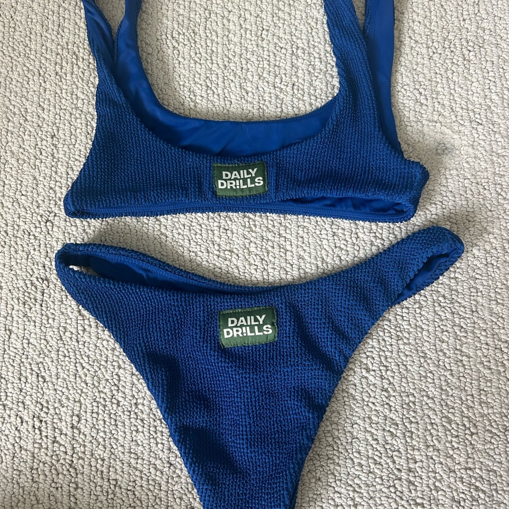 Daily Drills Wavy Bikini Set